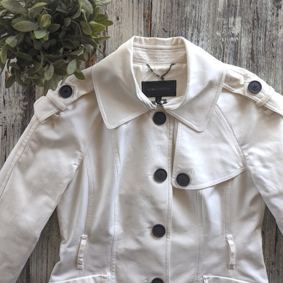 BCBGMaxAzria White Trench Coat with Pleats Womens Medium - Picture 3 of 11